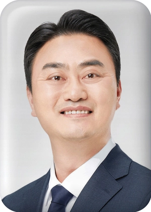 홍성규 진보당 경기도지사 후보 “민주당의 왼편서 개혁 고삐” [6·3 지선 진인사대천명]