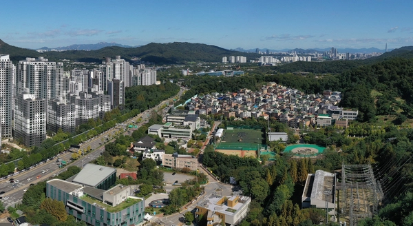 과천시 문원동 단독주택단지 전경. /과천시 제공