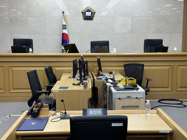 이화영 ‘연어 술파티 위증 혐의’ 국민참여재판 본격 시작
