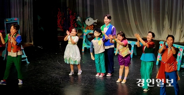 지난 13일 인천 송도 트라이보울에서 열린 ‘판뮤지컬-이상한 나라의 숨바꼭질’ 현장. 2026.6.13 /김성호기자 ksh96@kyeongin.com