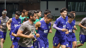 체코 격파 홍명보호 회복훈련… 김태현·배준호, 멕시코전 출격 준비 [이영선 특파원의 올라가자 코리아]