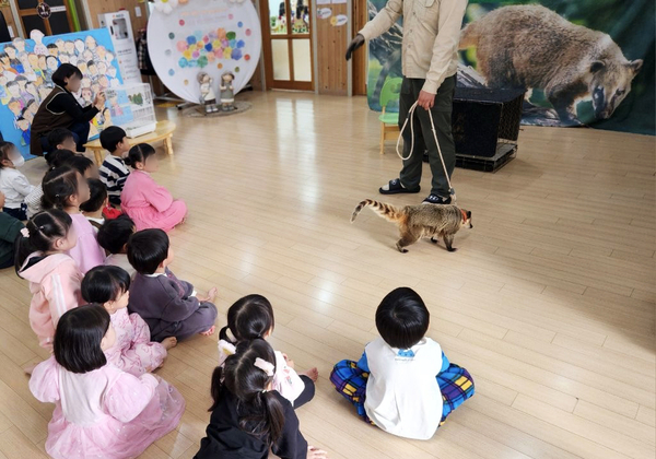 [경인 Pick] 이동 동물원 ‘동물권 침해 논란’