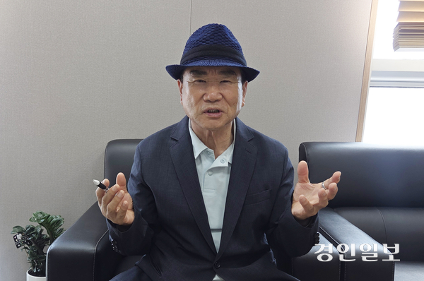 조준택 이천시 이·통장 연합회장은 “이웃이 어려움을 겪을 때 함께 고민하고 도움을 줄 수 있다는 것 자체가 큰 행복”이라고 말했다. 2026.6.16 이천/서인범기자 sib@kyeongin.com