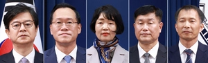 靑 민정수석 한찬식·홍보수석 성기홍·사회수석 김경자…참모진 개편