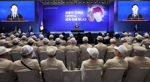 이재명 대통령 “참전용사 거룩한 희생, 대 이어 예우”