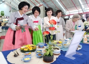 ‘茶의 도시’ 인천으로… 눈코입 모두 즐긴 ‘37회 전국 차인 큰잔치’