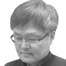 [권순대의 ‘대사 한 줄로 읽는 연극’] 책을 읽는다는 건 세상에 대항하는 일이다