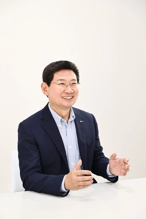 [취임 인터뷰] ‘용인 발전 쉼 없이 매진’ 이상일 용인특례시장