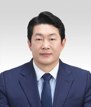 [시·군 의회 ‘전반기 의장단’] 이천시의회 리더체계 구축… 의장 조주환·부의장 김재국