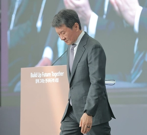 정몽규 축구협회장 13년 5개월만에 물러나 “모든 과오 오롯이 내 책임”