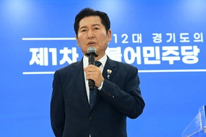 민주당 전대 출마 앞둔 정청래 “여러분 공천장에 제 이름 찍혀 있지 않나”