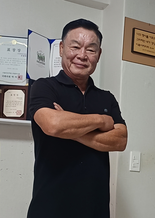 조신현 국제자원봉사연합회장은 “어려운 이들에게 도움을 주는 일이 부자가 되는 것보다 몇 곱절 행복하다는 것을 알게 됐다”고 말했다. /조신현 회장 제공