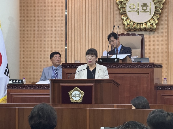 고양시의회, 열흘 만에 의장 선출… 김미수 의원 당선