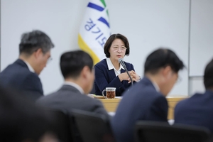 추미애 지사, 경기도 업무보고 중단… “문제점·개선책 위주로 다시”