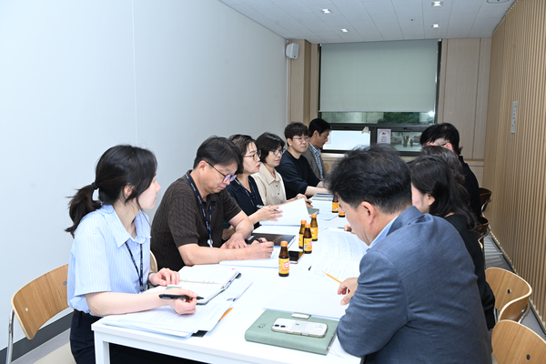 https://wimg.kyeongin.com/news/cms/2026/07/18/news-p.v1.20260718.a95f9c41c3fa409183d1b3fd7f7753db_R.png