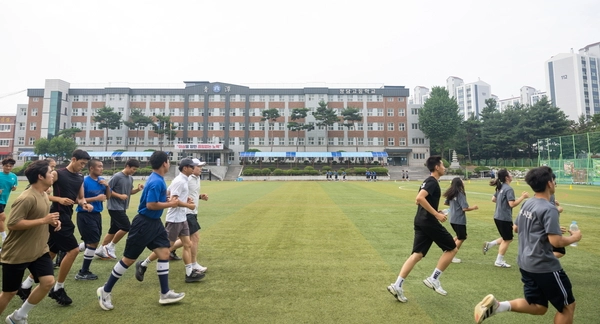 학생들이 아침에 달리기를 하고 있는 모습. 2026.7.16 /경기도교육청 제공
