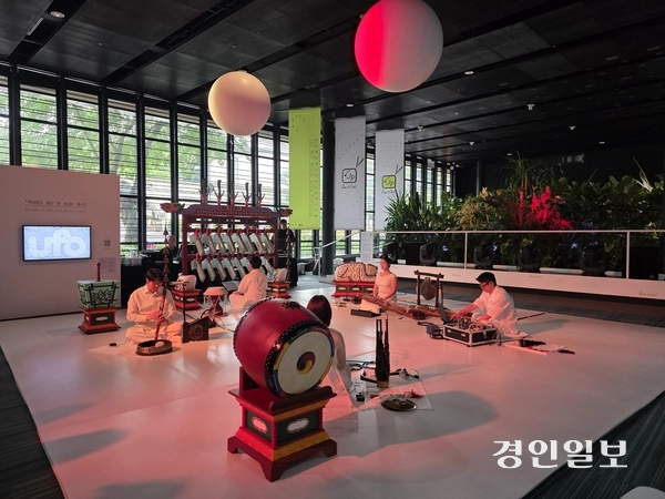 임용주 퓨처사운드랩의 개막 퍼포먼스 모습. 2026.7.20 /구민주기자 kumj@kyeongin.com