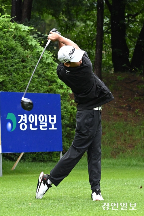 20일 용인 골드CC에서 열린 ‘GA KOREA배 제23회 경인일보 전국중·고등학생골프대회’가 진행되고 있다. 2026.7.20 /최은성기자 ces7198@kyeongin.com