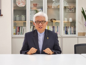 [인터뷰…공감] ‘폰 프리 스쿨 전도사’ 이건 경기도교육청 상임단장