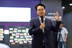 [영상+] 교권보호위 도움 됐습니까?… 경기도 교사 68.5% “아니오”