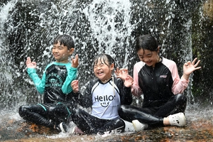 [포토] 무더위 해탈한 아이들