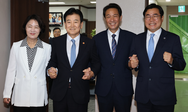 박찬대 인천시장, 정동영 통일부 장관 만나 ‘인천 평화 이니셔티브’ ...