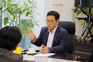 ‘대전환’ 밑그림 구상하는 임창주 시흥산업진흥원장