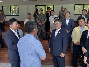 [화보] ‘가평군 햇빛소득마을 후보지’ 찾은 윤호중 장관