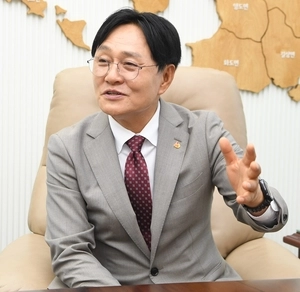 [취임 인터뷰] ‘강화 백년대계의 밑그림 다짐’ 박용철 인천 강화군수