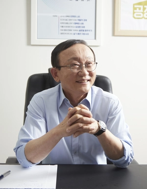 [취임 인터뷰] ‘준엄한 명령, 사명 완수 위해 전진’ 김덕현 연천군수