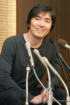 히가시노 게이고를 애도하며… 그의 책을 펼쳤다