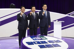 鄭·金, 형소법 추진 절차 두고 ‘정면 충돌’