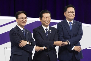 ‘태풍의 눈’ 된 신천지 논란… “토론회선 왜 사라졌나”