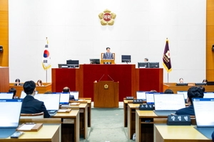 성남시의회 다수 민주 청년기본소득 등 재추진…국힘 시장 협치 ‘도마 위’