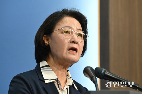 지난 5일 경기도의 재정 상태를 ‘비상 상황’으로 공식 규정한 추미애 경기도지사의 기자회견. 2026.8.5 /최은성기자 ces7198@kyeongin.com