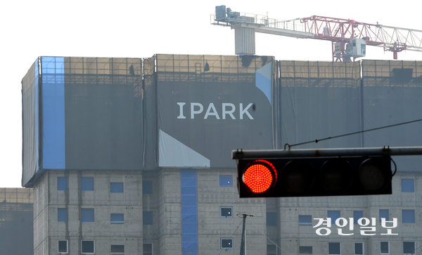 경기도내 IPARK현대산업개발의 한 아파트 공사현장. /경인일보DB