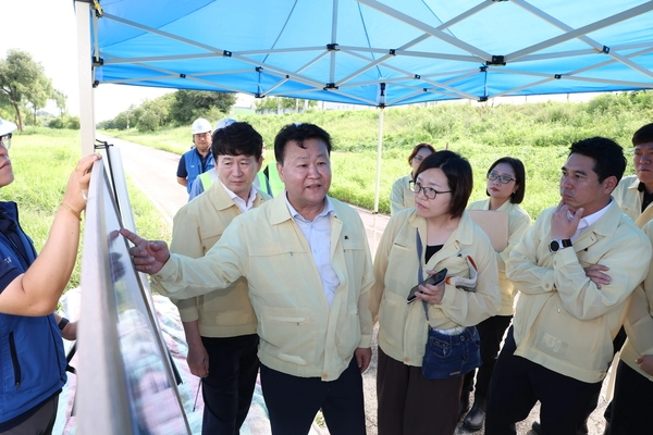 7월1일 출범한 제10대 오산시의회는 집중호우와 폭염 등 자연재난 현장을 비롯해 오산 주요 사업장을 점검하며 현장활동을 강화하고 있다. /오산시의회 제공