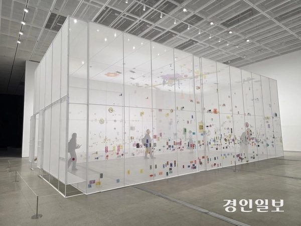 국립현대미술관 서울에서 열리고 있는 ‘서도호 개인전’의 전시 모습. 2026.8.30 /구민주기자 kumj@kyeongin.com