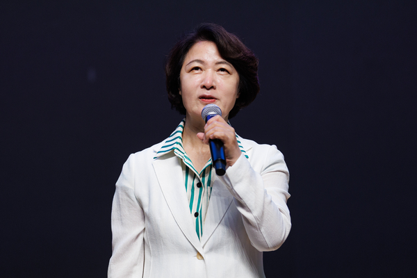 21일 오전 경기도청 다산홀에서 진행된 경기도 안전보건관리책임자 교육에서 추미애 경기도지사가 인사말을 하고 있다. 2026.8.21 /경기도 제공