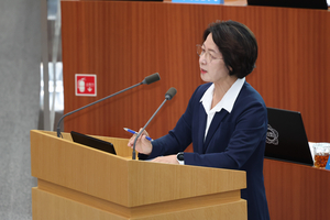 “경기도 재정 위기 맞나” 도정 질문에 추미애 경기도지사 “채무 증가속도 너무 빠르다”