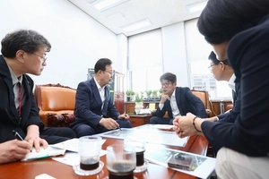 김성제 의왕시장, 유의동 국토위원장 만나 ‘위과선 의왕 연장’ 반영 요청