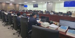 경기도 재정난 놓고 도·도의회 공방 “구체적 해법 내놔야”