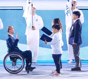 쏟아지는 한국신기록… 경기도, 장애인체전 ‘종합우승 6연패 순항’