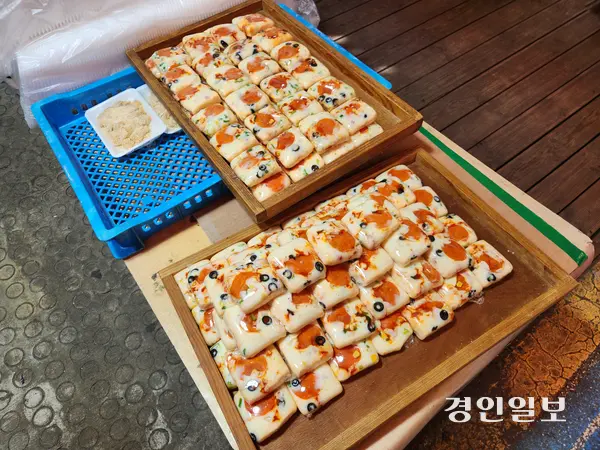 14일 오전 9시 30분께 인천 부평구 부평종합시장. SNS에서 유명해진 ‘피자설기’. 2026.9.14 /유진주 기자 yoopearl@kyeongin.com
