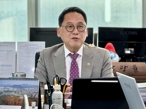 경기도의회 여당 대표 ‘추미애 비판’… 안광률 “위기에 맞는 모습 보여야”