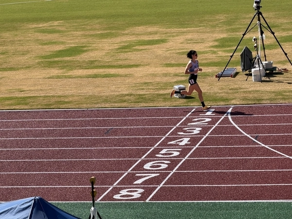 14일 제주도 강창학종합경기장에서 열린 여자 1,500m DB 결승에 출전한 박세경이 가장 먼저 결승점에 들어오고 있다. 2026.9.14 /경기도장애인체육회 제공