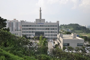 부모와 산책하던 8살 아이 신체 만진 50대 입건