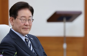 李대통령 기자회견 30분 연기… 오전 10시30분 시작
