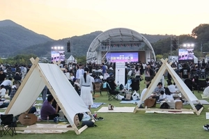도심 속 자연 ‘의왕 백운호수축제’ 8만여 방문객 성황… “가을 정취 만끽”