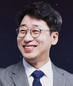 청와대, 새 대변인 시사평론가 김성완 임명